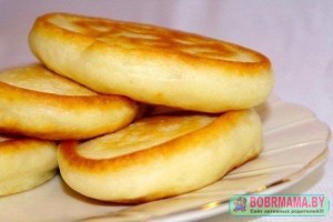 Оладьи на сметане – как быстро и вкусно их приготовить?